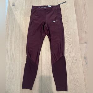 Maroon/Burgendy Nike Dri Fit 7/8 High-Waisted Legging